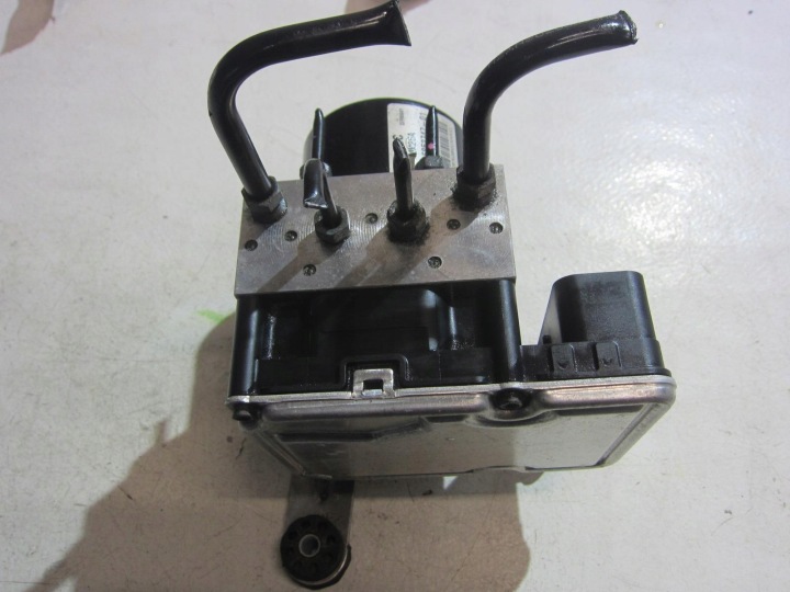 BMW X3 F25 Servo frein ABS 6852747 6852748