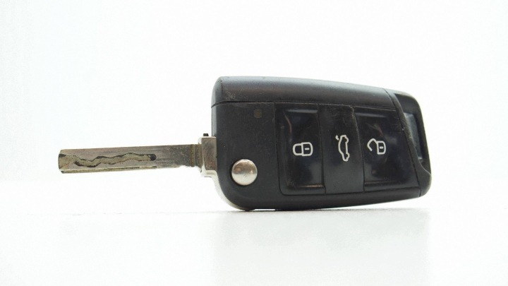 Schlüssel PILOT SKODA SUPERB B8 6V0959752D