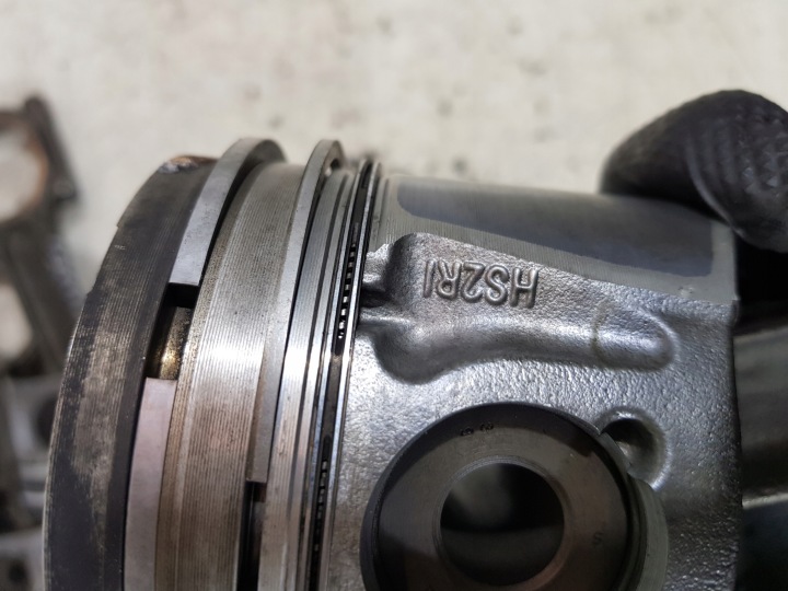 ROBAL CROATTER 085190 V50 C30 S80 II 2.0D D4204T 13