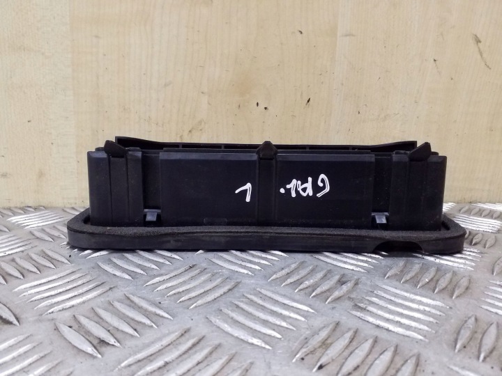 Honda Accord 2009 Ventilationsgitter under bagkofanger 5
