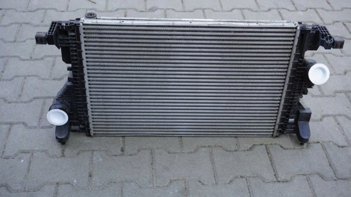 MERCEDES W 177 GLA 247 radiatore intercooler Radiatore / Raffreddatore KLIMY