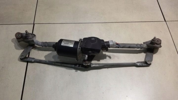 mehanizam motor brisača prednji dio TOYOTA AVENSIS T25 8511005060