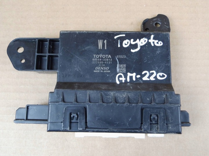 Toyota Camry VIII 2018-2022 module control unit 88650-33D12 8865033D12