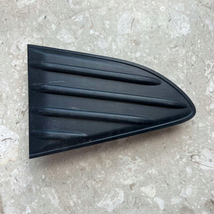TOYOTA YARIS 3 III LIFT griglia Copri Destro Paraurti posteriore 52681-0D010
