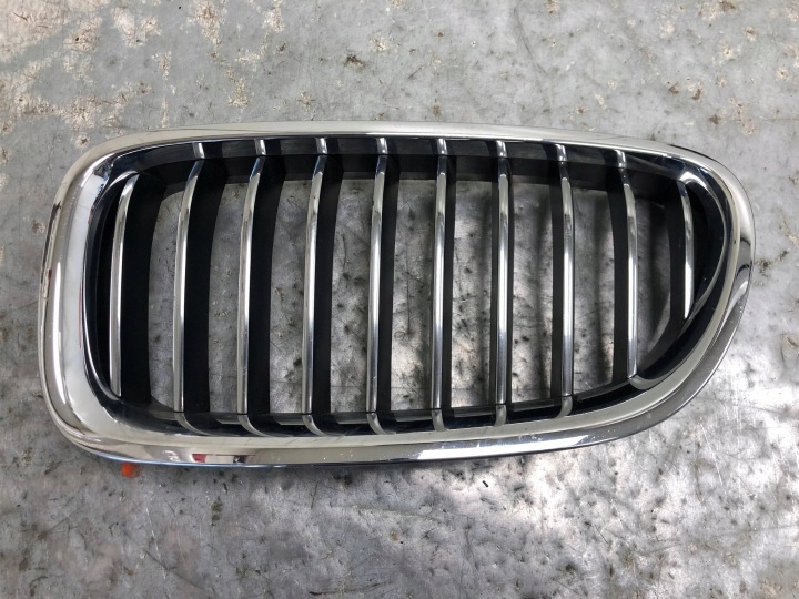 salberk Nieren Grill CHROM links vorne BMW F10 F11 LCI LIFT 7412323