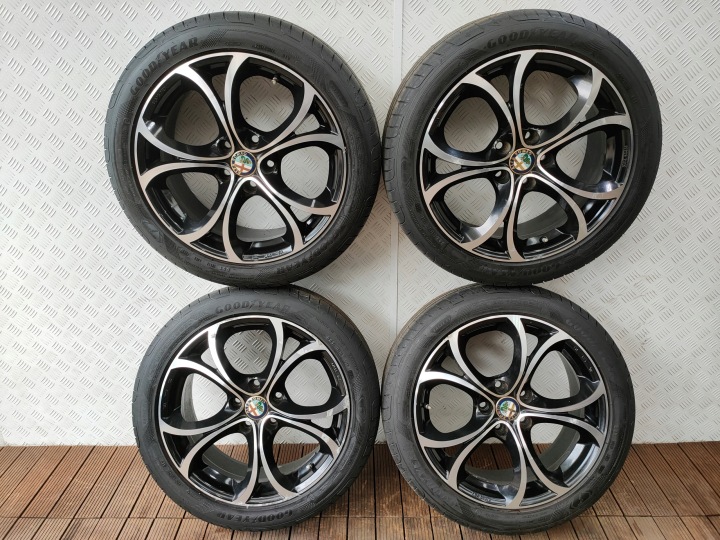 ALFA ROMEO GIULIETTA felni kerekek 5x110 17 225/45R17 GOODYEAR LATO KPL