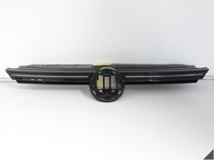 VW GOLF R 8 VIII 5H0 5H1 19-24 maska maska lišty LED krytka nárazník předek