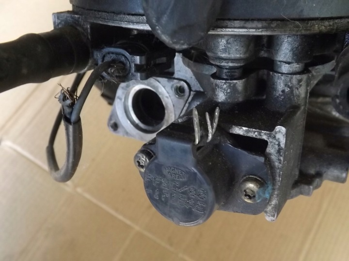 Peugeot 106 306 Xsara Saxo 1.4 бензинова газ моноинжекция 16229 PSA 7