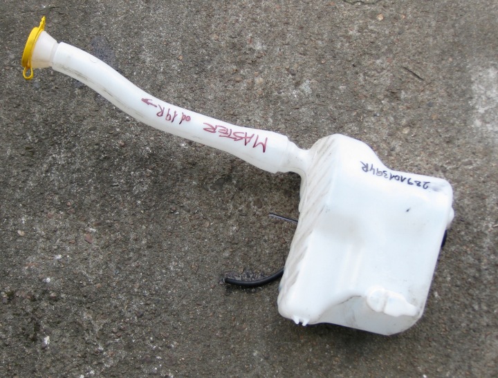 RENAULT MASTER III MOVANO washer fluid tank 2891000023R 289101394R