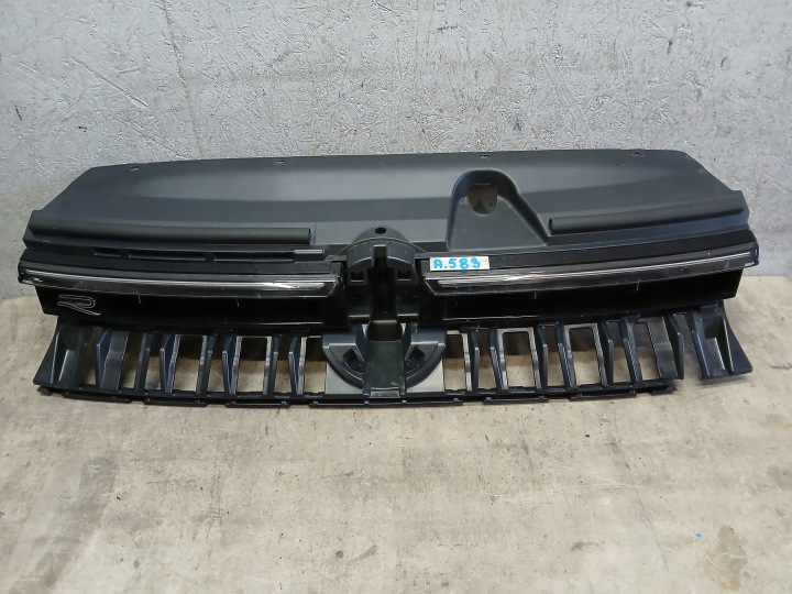 maska VW PASSAT B9 3J R LINE LED 3J0853653