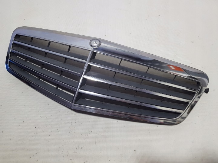 Grille/masque Radiateur Grille Avant Mercedes E W212 A2128800183