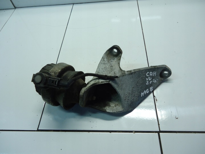 VW SEAT SKODA AUDI 2.0TDI CAH supporto 4F0199307N Supporti motore usato 4F0199379BK