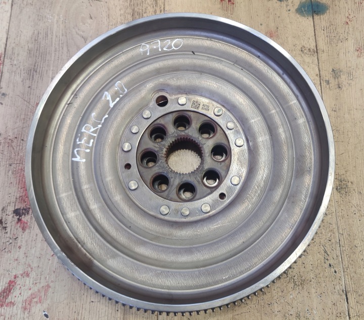 MERCEDES CLA W176 2.0 Volant d’inertie occasion A2700301005 A720