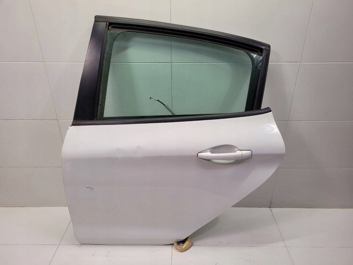 Portière Arrière Gauche Bouche buse Peugeot 208 2015