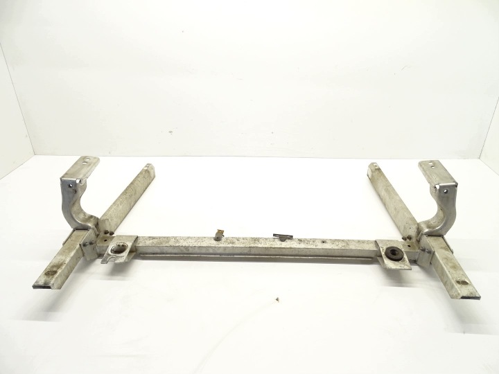 Traverse Renfort pare choc Radiateur MERCEDES CLA W117 W176 W246 A2466200019