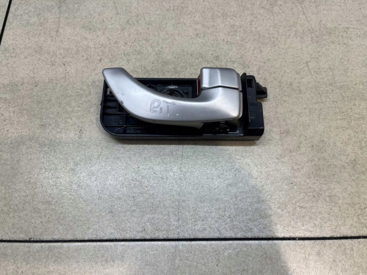 klika vnitřní pravý záď HYUNDAI SONATA IV V6 3.3 83623