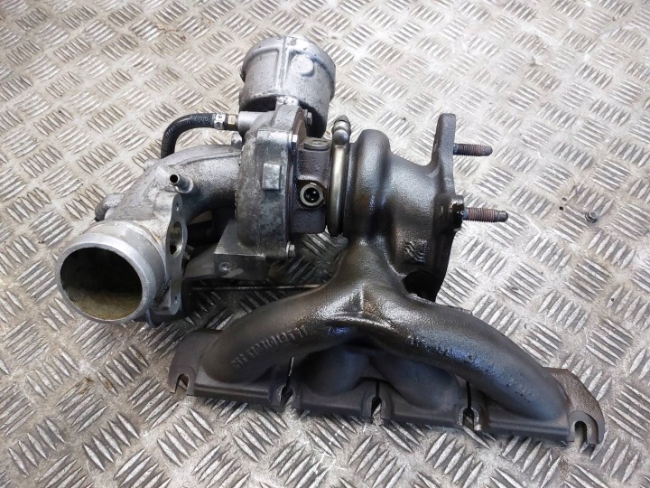 Turbolader TURBINA AUDI A4 B8 06H145701K 06F906283F 06F145710G