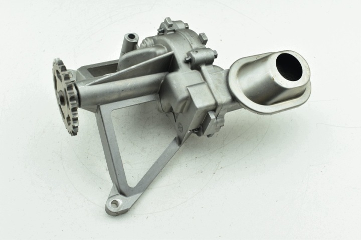 oil pump FORD FOCUS MK3 KUGA MK1 MONDEO MK4 S-MAX 2.0 TDCI 9682393380