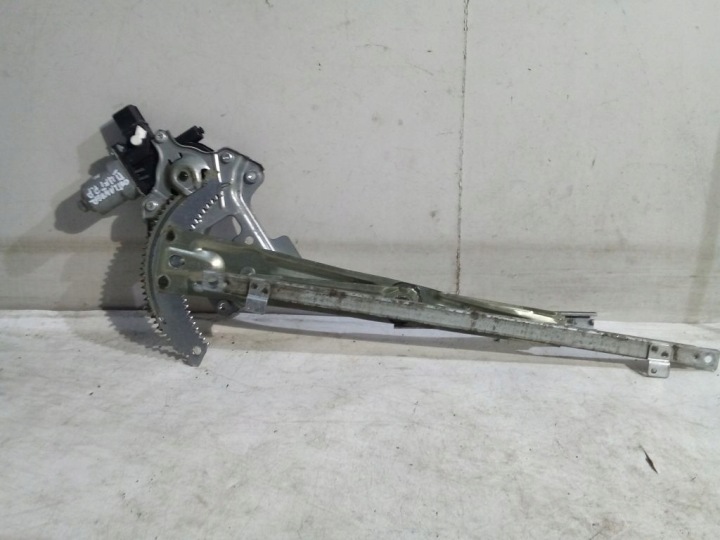 Mitsubishi Outlander II 2 lift window regulator right front elektr
