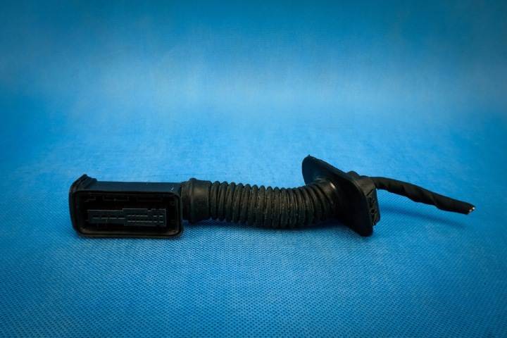 connecting spoiler kostka piny of the hose door Audi VW 5G0973702