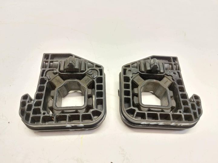 BMW G02 X4 M40i 2023r. Support plaque Poignée Radiateur Gauche ou Droite SZTUKA !