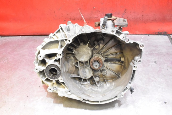 CAMBIO EU1R-7002-TEC VOLVO V60 1 e 2.0 D4 181 KM LIFT 13-20