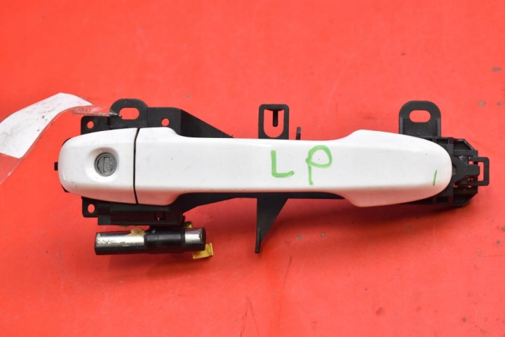 poignée gauche avant avant BIALA TOYOTA YARIS 3 III 5D HB LIFT 14-17