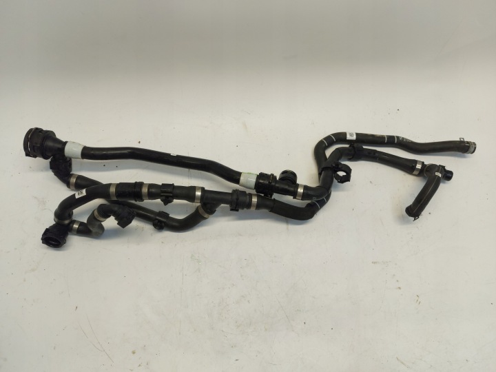 BMW i4 G26 4 GranCoupe, 2023r Schlauch Rohr Schlauch Schläuche Schläuche des Wassers 8475689