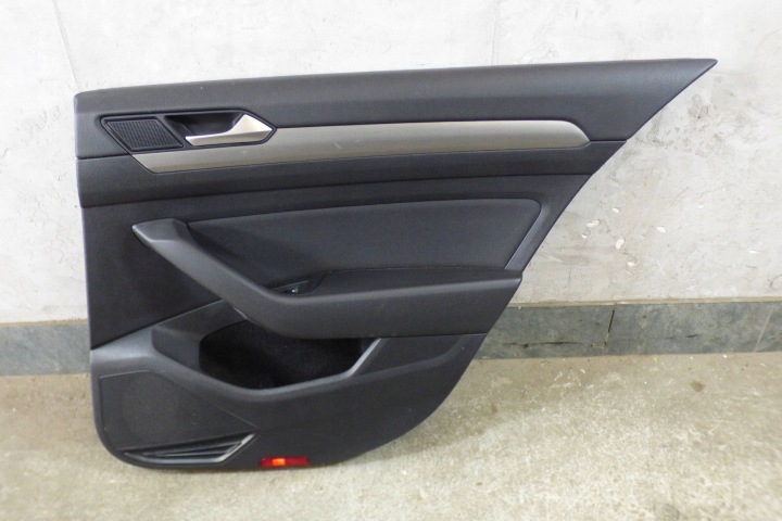 Volkswagen PASSAT B8 upholstery side door right rear part 3G5867212AC sedan
