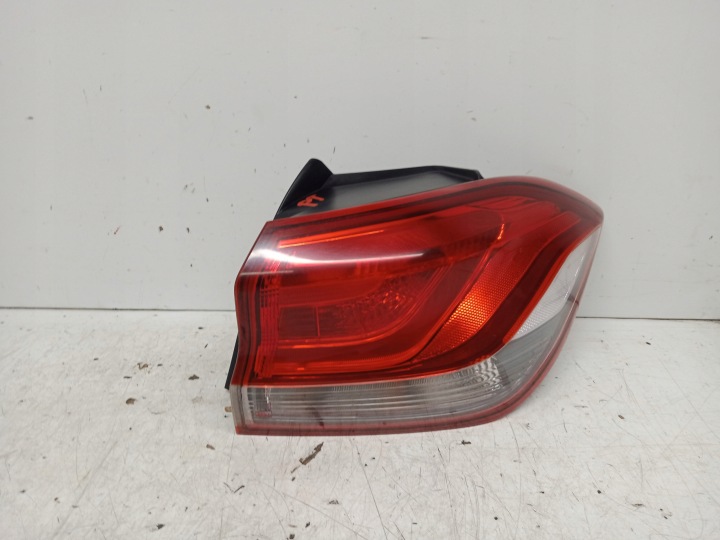 HYUNDAI I30 III HB Licht rechts heck W Kotflügel 92401-G30 2017