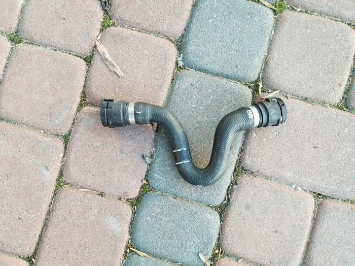 hadica vedenie vody 1.6CDTI Opel Insignia B 39087133