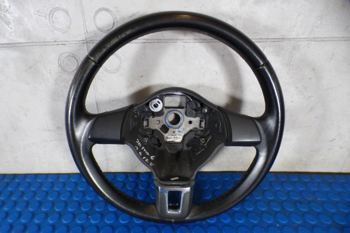 volant 5C0419091AJ Volkswagen Jetta 6 VI