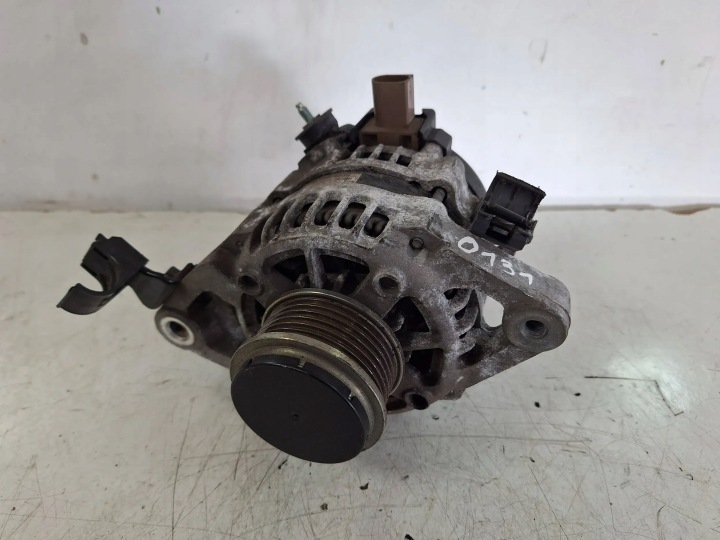 alternator 27060-0Q180 Toyota Yaris III 14- 1.0i