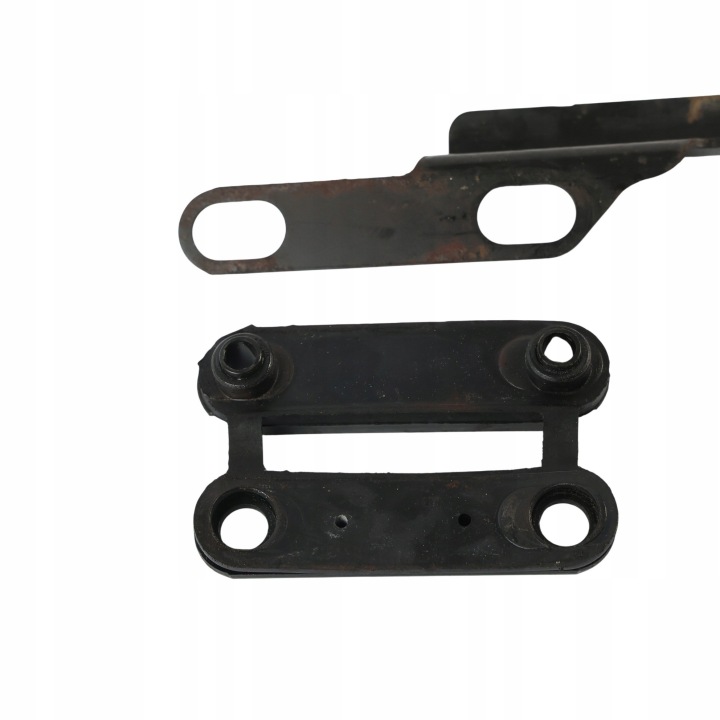 Mercedes W204 C207 Atemschutzhalter Links M272 M273 Benzin A2044926041 9