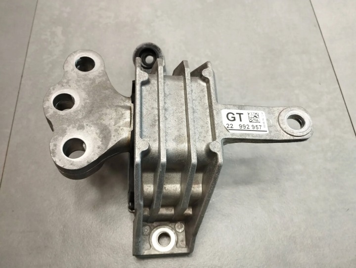 Opel Insignia A 1.6 CDTI Supporti motore usato 22992957