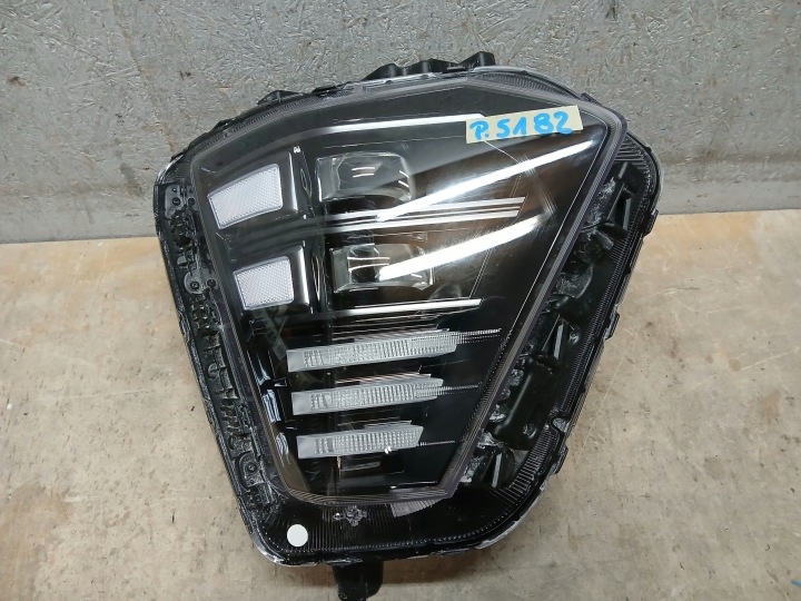 Licht vorne rechts HYUNDAI KONA II 2 22- FULL LED 92102-BEXXX
