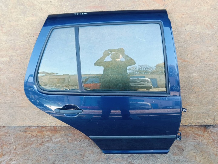 portière droite arrière Volkswagen Golf IV 1.9 TDI LB5N
