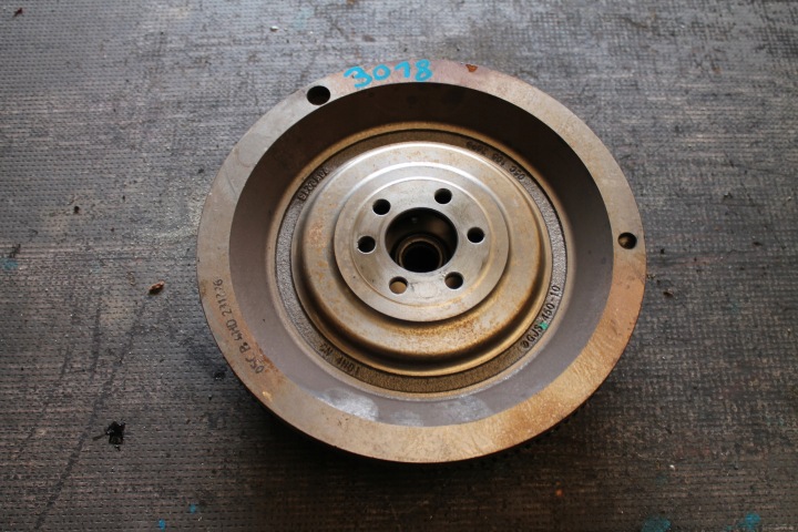 3018. Koleso zotrvčnik AUDI VW 05C105269B
