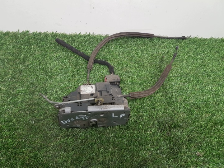 de la serrure portière gauche avant FIAT DUCATO 3