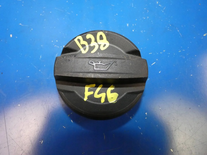MINI BMW F55 F56 F40 F46 F44 1.5 T B38 ČEP REZERVOARA ULJA