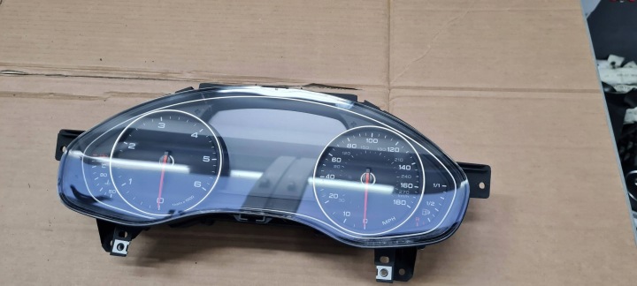 A7 4G dials clock dials 3.0 TDI DIESEL ANGLIK 4G8920983C