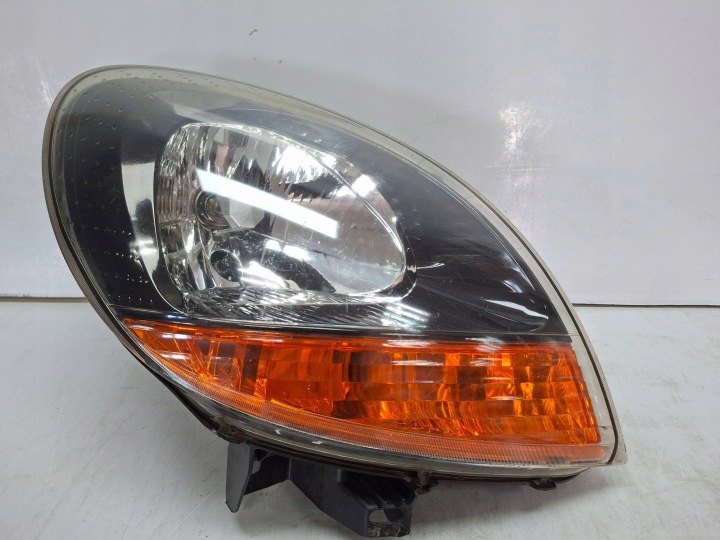 Feux phare Avant Droit 8200183921 RENAULT KANGOO et LIFT 03-08 CIEMNA