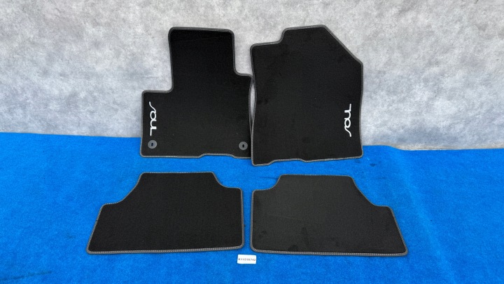 Fußmatten WELUROWE neu ORYGINALNE KIA SOUL KOMPLET J2143ADE00 K115/SI742