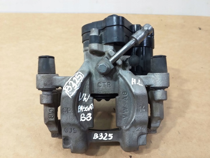 Volkswagen Passat B8 Bremssattel Bremse Sattel Brems- hinten links 3Q0615405 (B325)