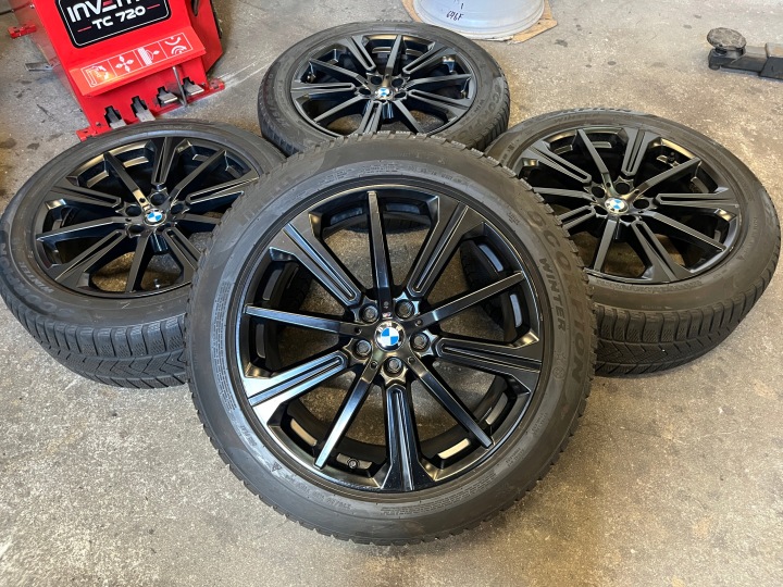 discs wheels 20'' Bmw M X5 G05 X6 G06 tyres winter 275/45R20 Pirelli Run Flat