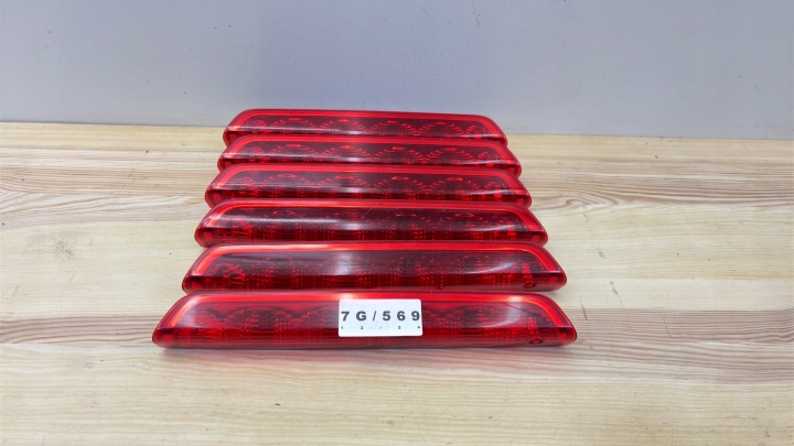 PEUGEOT 308 T7 HB light STOPU bonnet light STOP 9680426580 7G/569