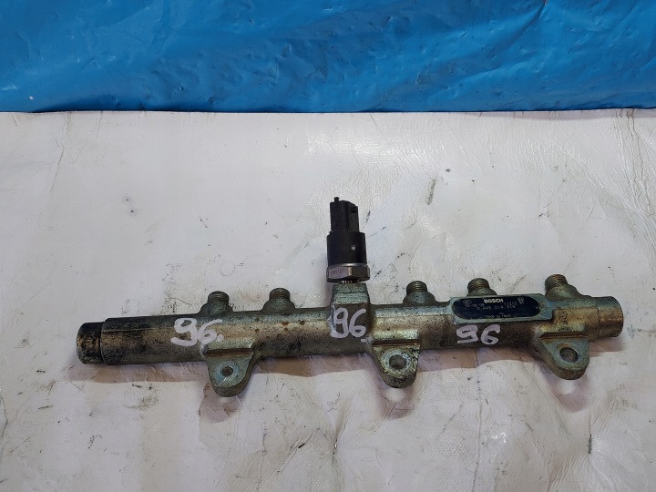 Rampe injection FIAT STILO 1.9 JTD 0445214016