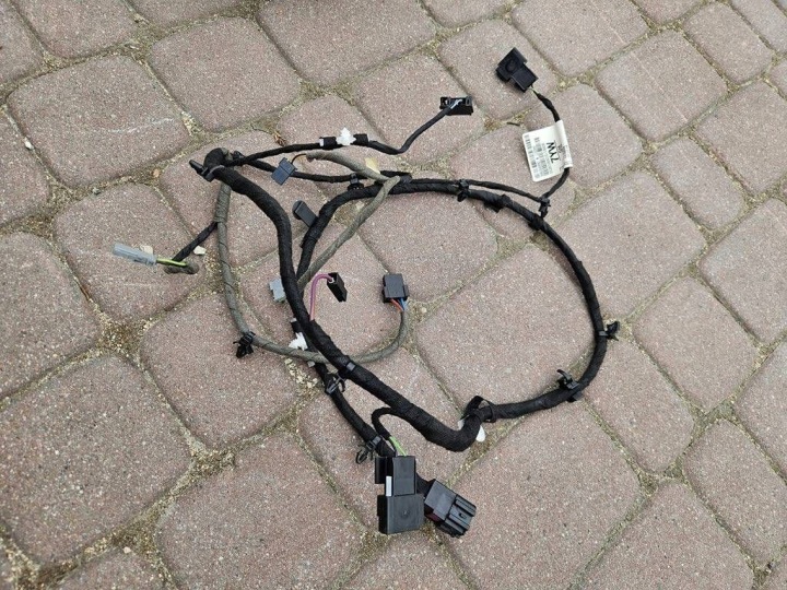 Câblage Câblage du capot Porte coffre hayon Opel Zafira C 39033990