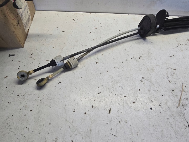 OPEL ZAFIRA C III Bowdenzug Schalt getriebe 1.4T Getriebe M32 55583490 ADR