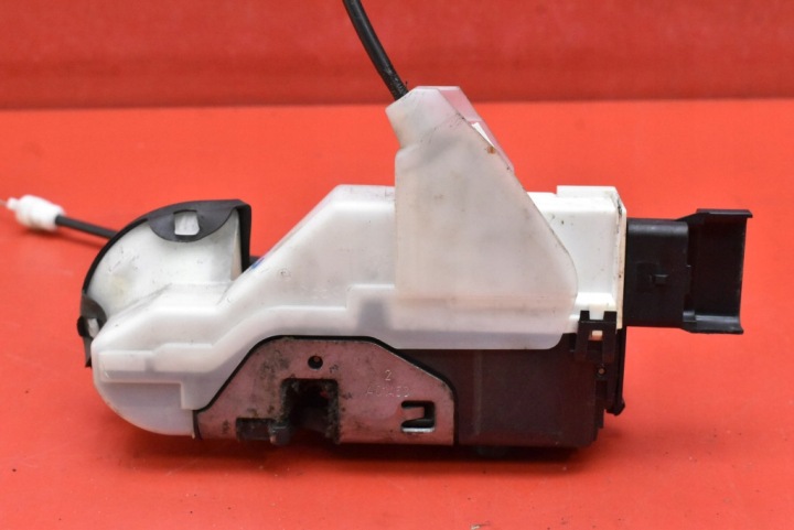 de la serrure portière gauche avant avant EU 732291 PEUGEOT 3008 1 et 10-13